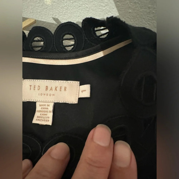 Ted Baker Verony Embroidered Scallop Edge Dress LBD Chic ASO Riverdale Sz 1 US 4 - Picture 13 of 13